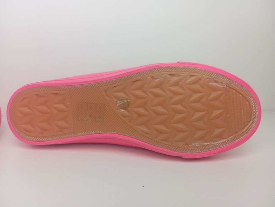 Ярко розови Кецове Reserved 36