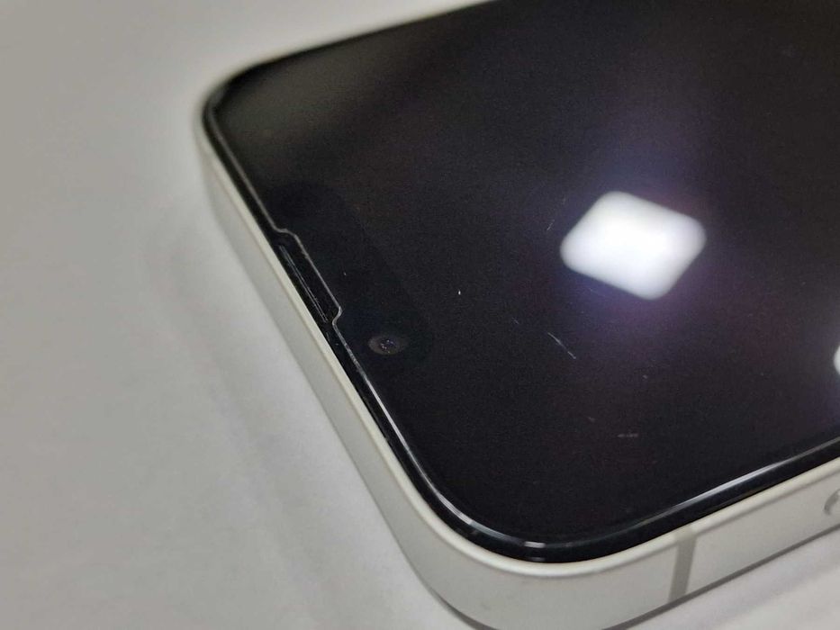 Apple iPhone 16e 128GB / 100%