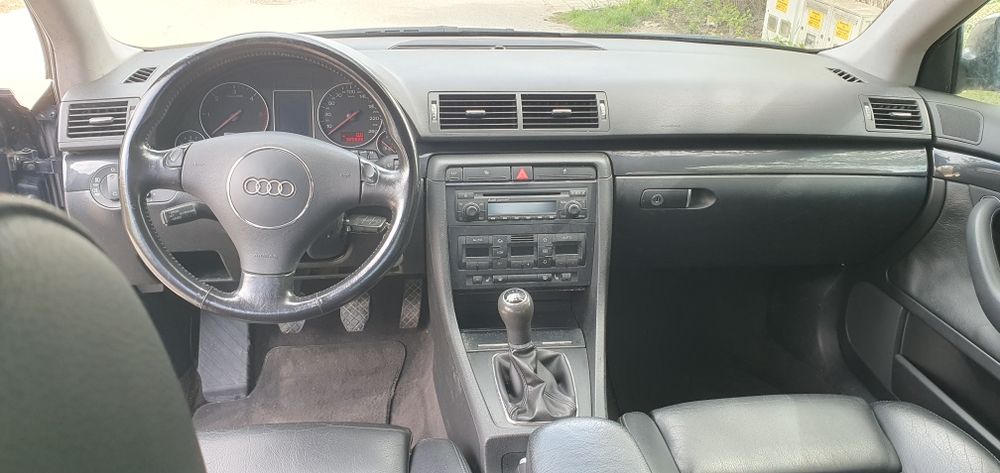 Преден капак за ауди а4 б6 фарове  броня  audi a4 b6 1.9 tdi на части