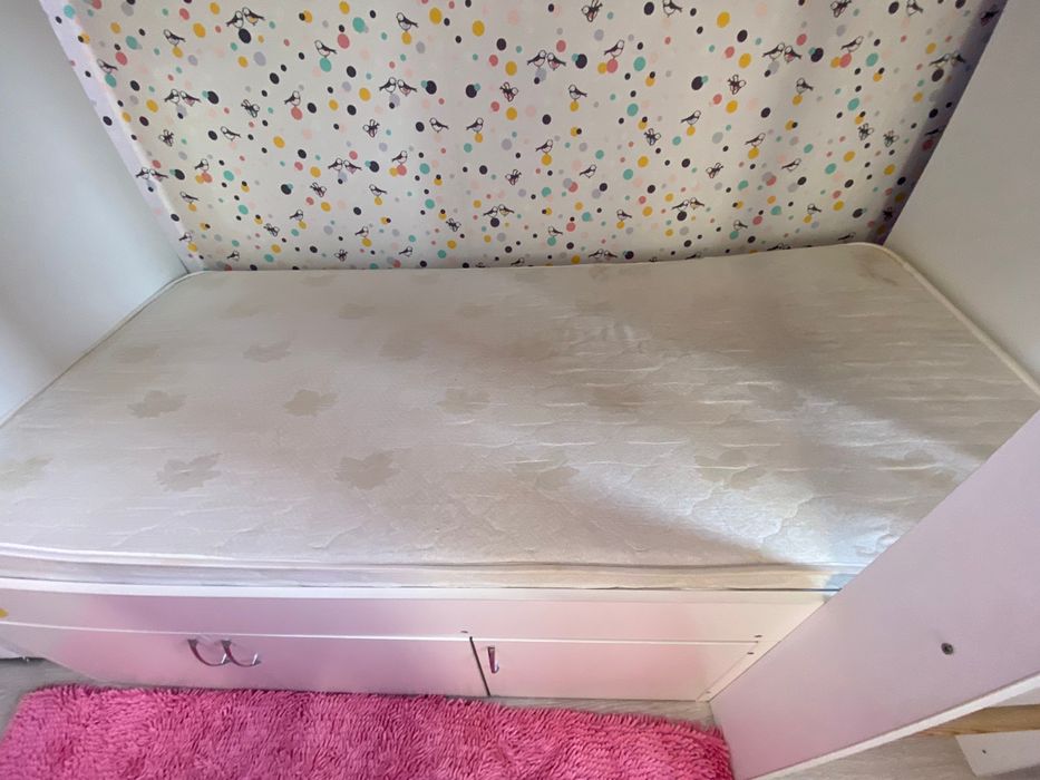 2этажный кровать