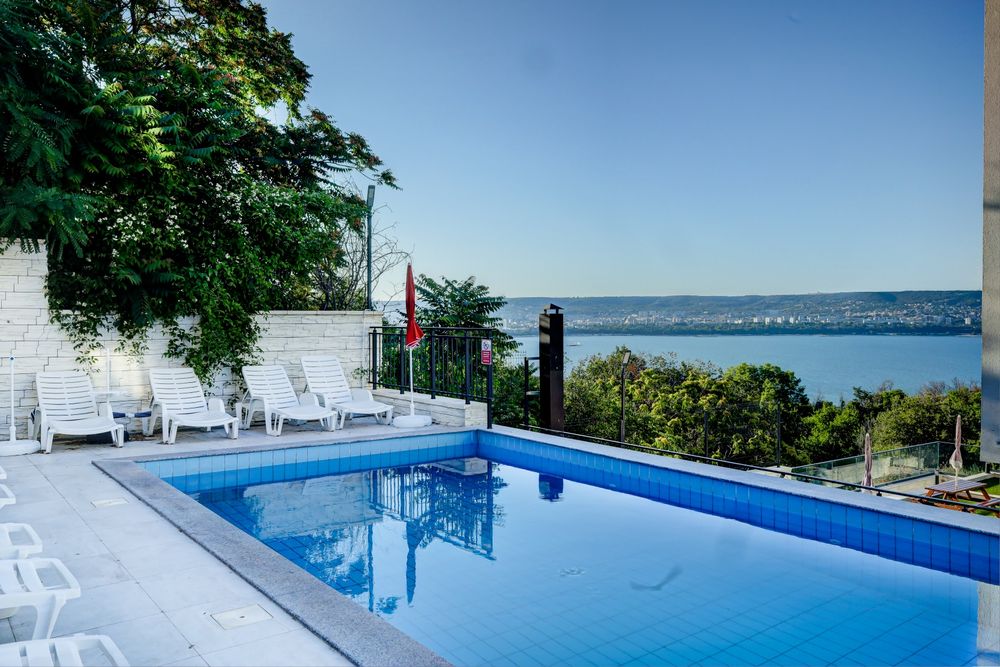 Дава се под наем Двустаен апартамент в Варна, Галата - 75 кв.м за 548.25 € - Снимка #10