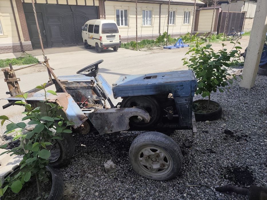 Mini traktor sotiladi
