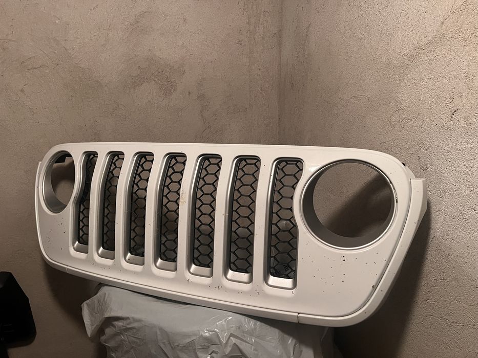 Части за Jeep Wrangler JL 2018-2025, решетка, стоп, мигач, барче и др.