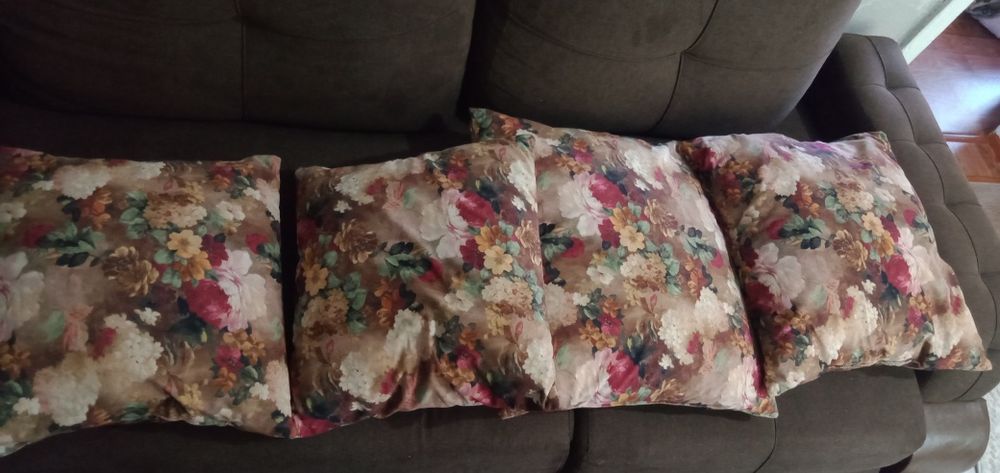 Продам диван в хорошем состояний