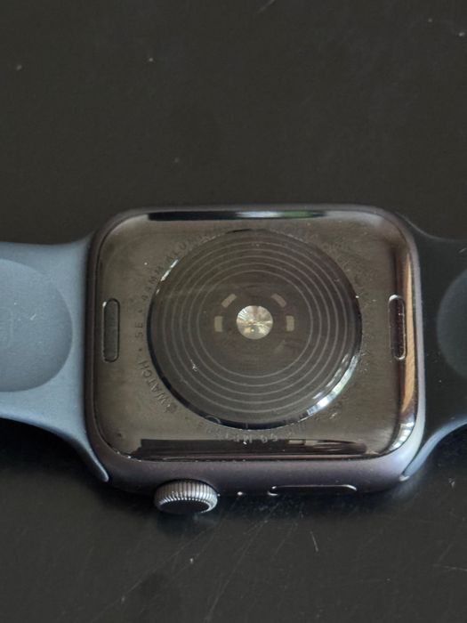 Apple Watch SE 44mm 32GB