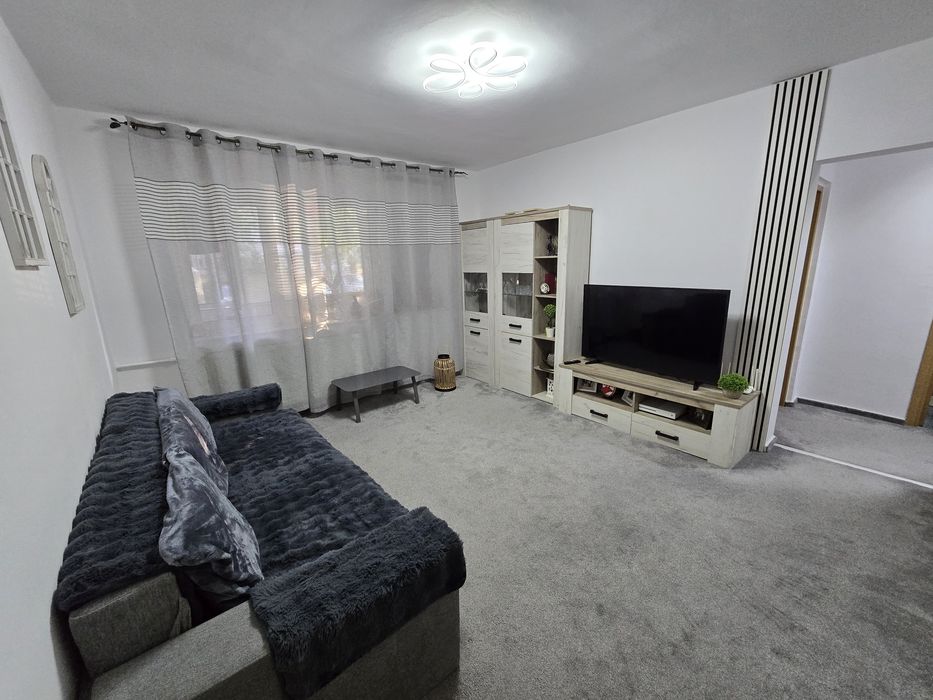 Apartament 3 camere, zona Nord, Ploiești — fotografia 1