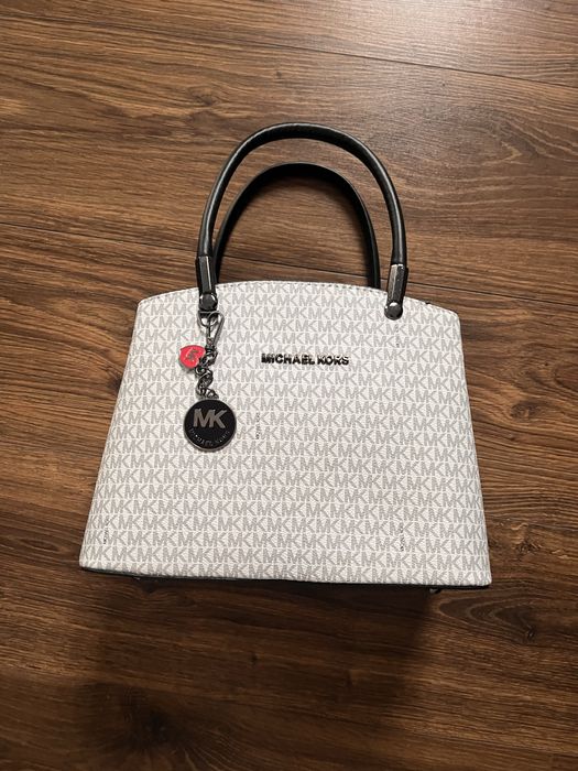 Geanta  dama.  MK