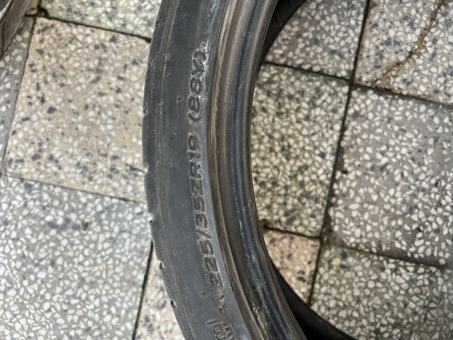 225/35/19 - 2бр летни