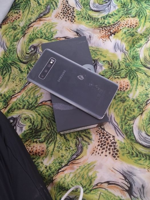 Самсунг с10 128гб