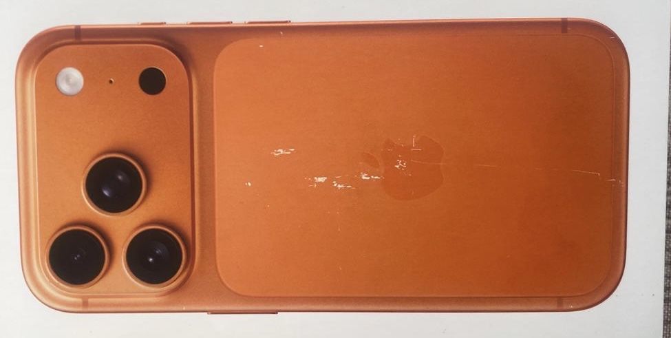 Продам iPhone 17-й Pro новый