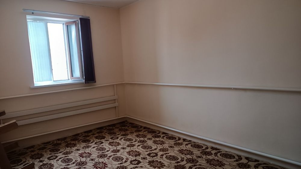 Уй сатылады 6 сотокли, 4 болели, таза бийик фундаментли жер уй.