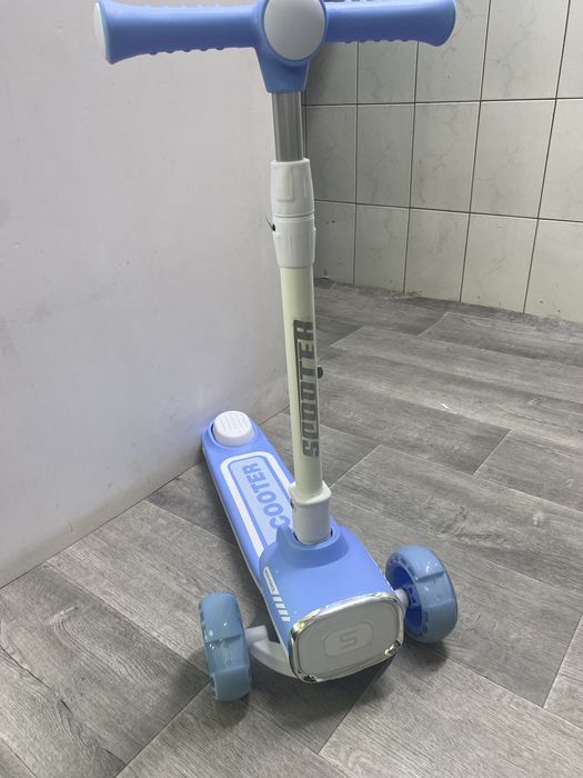 Самокат новый детский