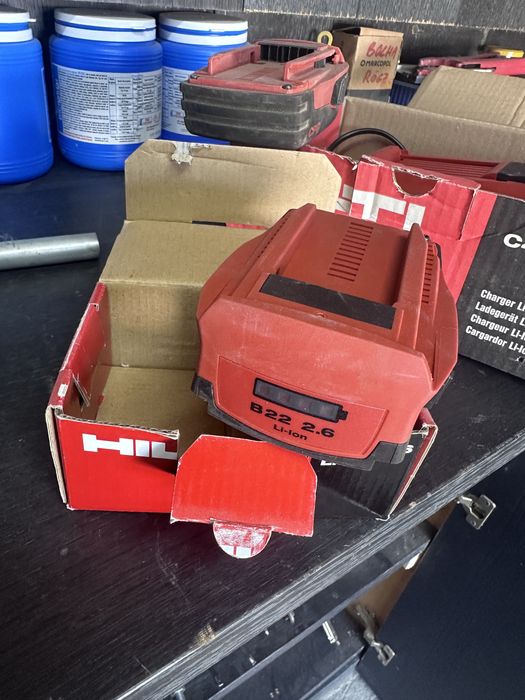 Incarcator si baterii hilti