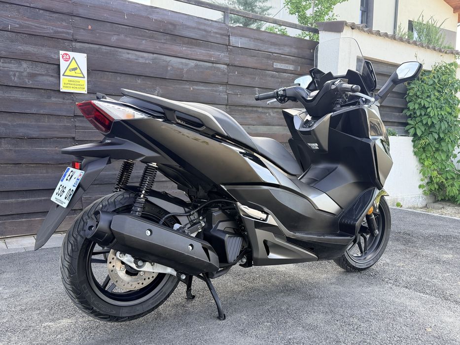 Honda forza, honda 125cc, scuter 125cc, motoscuter 125cc, scuter conduci cu B