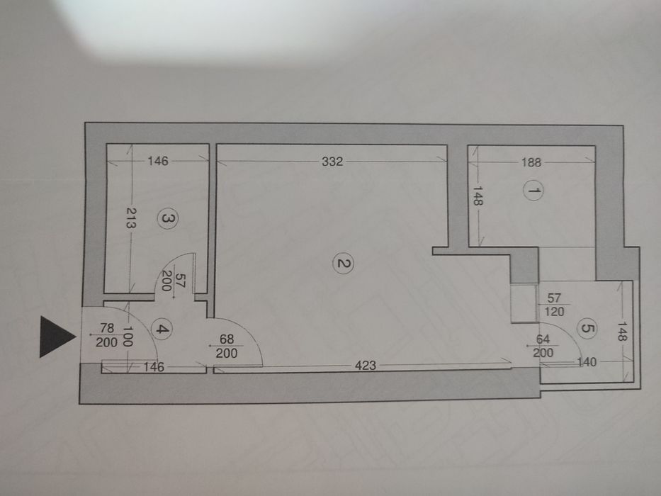 Vând garsonieră zona pacea etaj 1