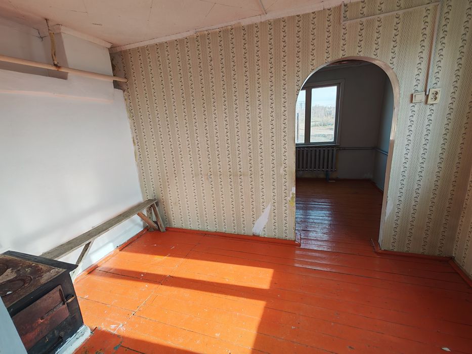 Уй сатылылад 9 соттық жерімен