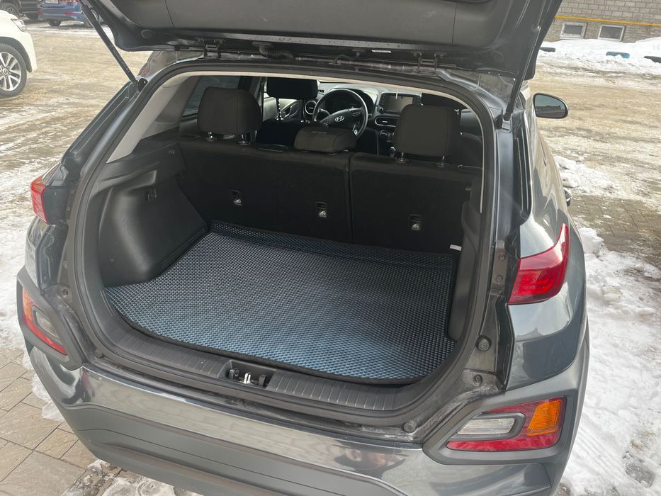 Продам срочно Hyundai kona 2021