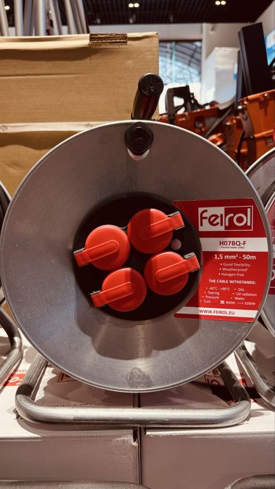 Удлинитель H07BQ-F 3G1,5 50 М, на металлической катушке розетки 4X220