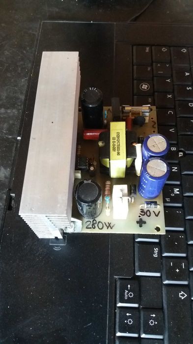 Sursa in comutatie SMPS 280W . 2x30V . 5 Amperi.