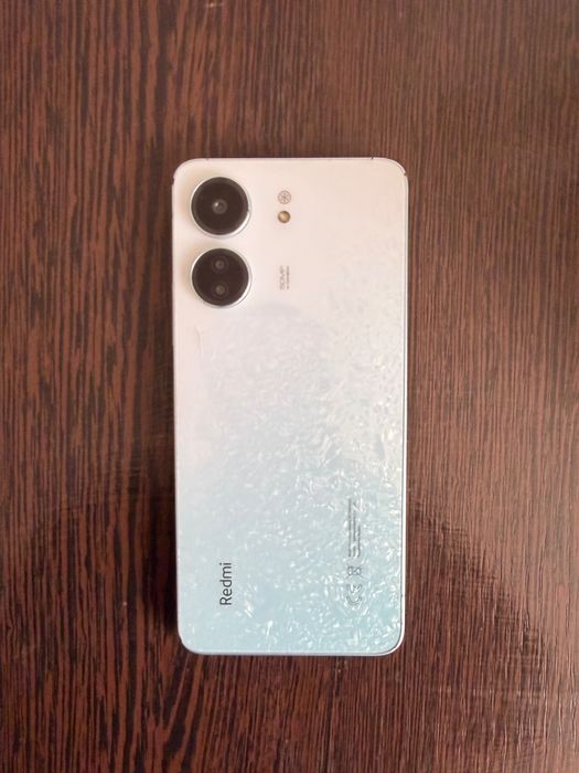 Redmi 13C продаеться телефон