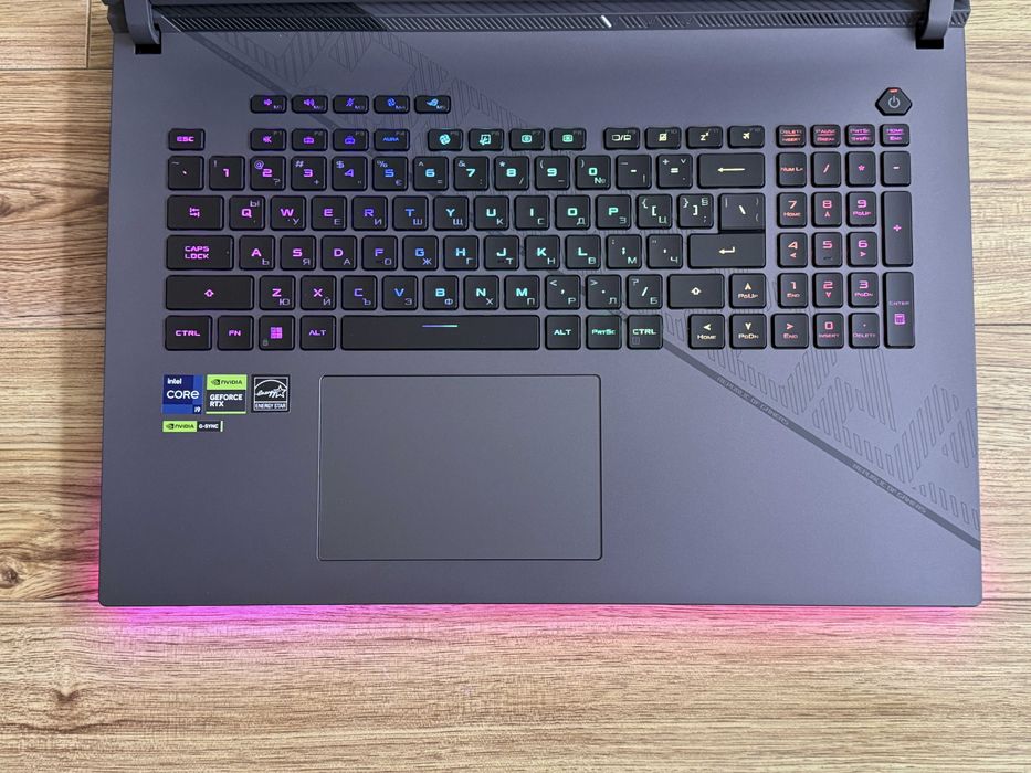 240Hz ROG Strix 18`i9-14900HX/RTX 4070/32GB DDR5/1TB SSD/Гаранция/RGB