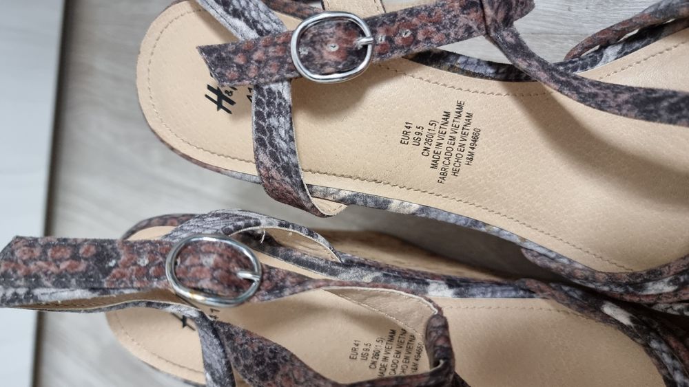 Sandale cu platforma H&M