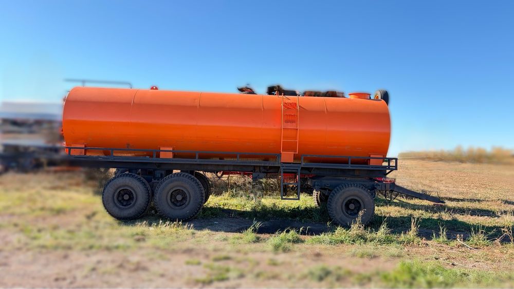 Продам РЖТ.18 куб с насосом