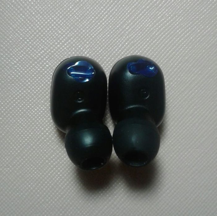 Блютуз наушники.