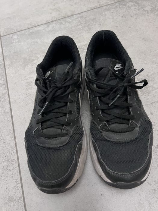 Кроссовки NIKE оригинал б/у 37.5