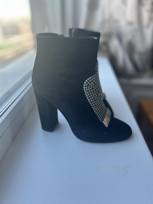 Продам осенние ботильоны