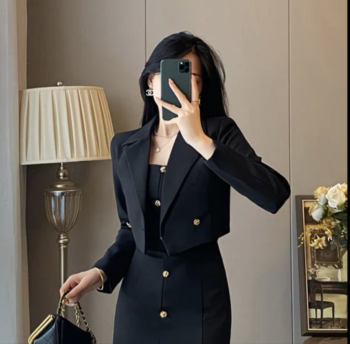 Продам женский костюм