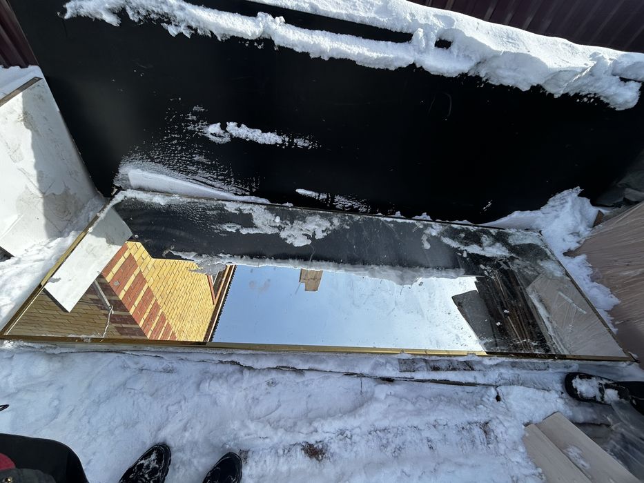 Продам хорошие длинные зеркало