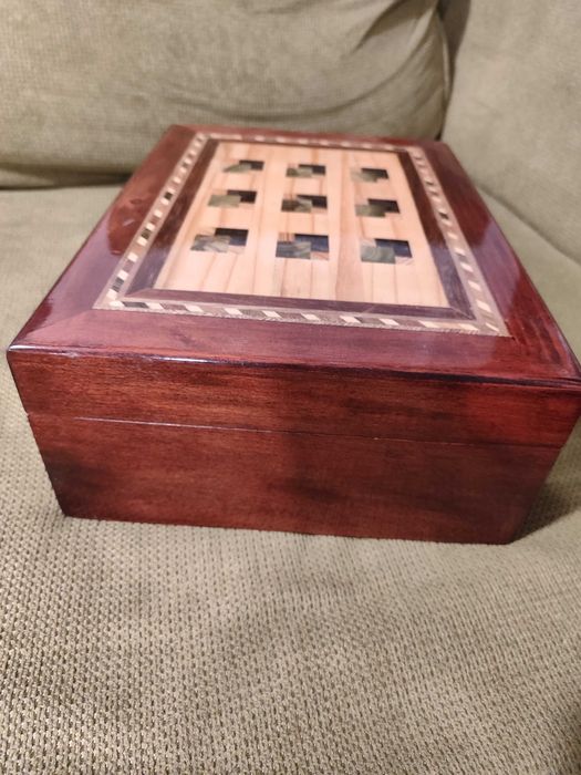 Хумидор за пури кутия