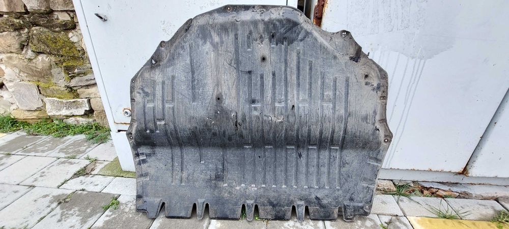 Продавам оригинална кора под двигател за VAG групата, VW, Seat, Skoda