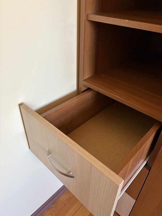 Двойно детско легло, с шкафове и гардероб