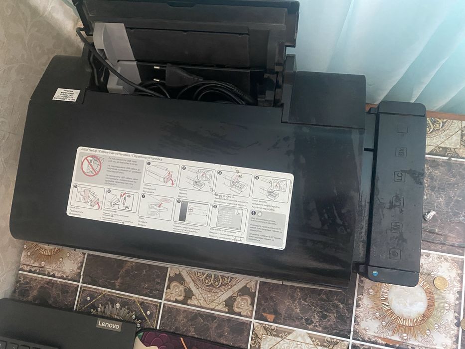 Продам принтер Epson L800 в хорошем робочем состоянии