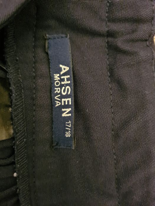 Продам школьную форму для девочек