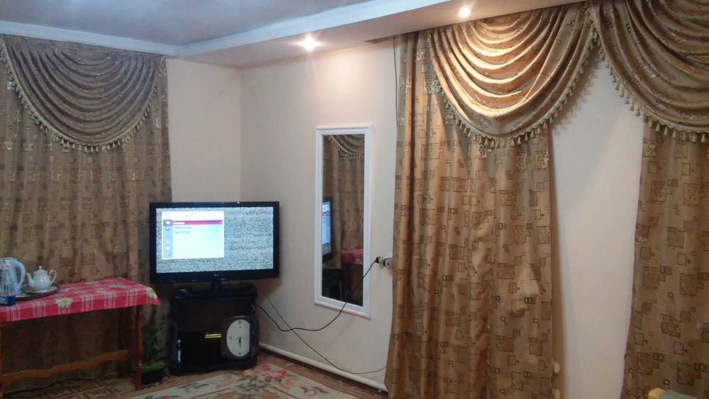 Дача - Дом в 3 км от кольца Рохат , 3 уровня, со всеми коммуникациями