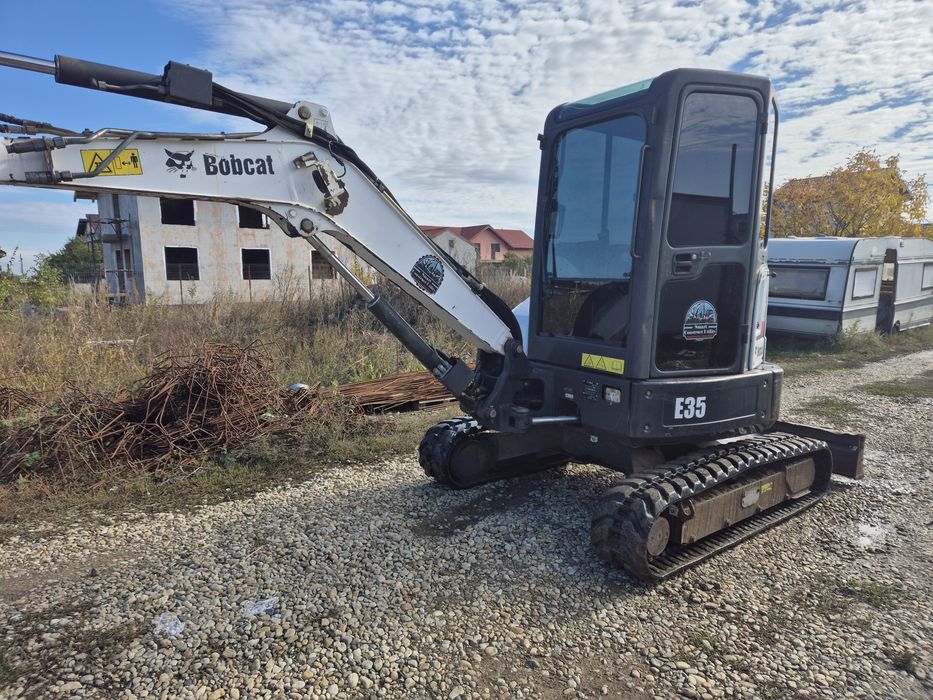 Miniexcavator Bobcat E35