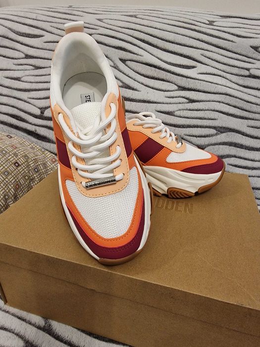 Скечърси Steve Madden