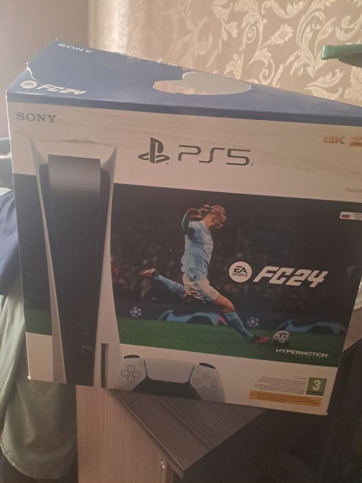 ПРОДАМ PS 5 с 4 играми
