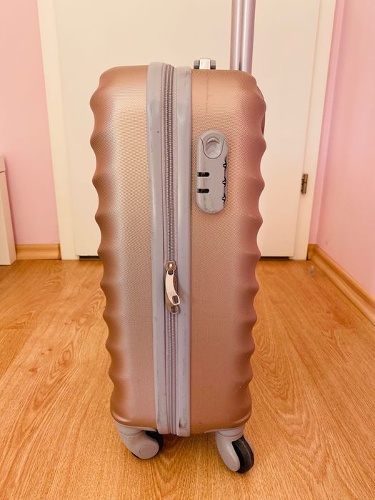 Куфар за ръчен багаж