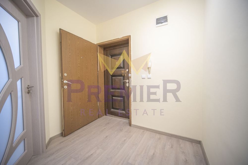 Дава се под наем Двустаен апартамент в Варна, Колхозен пазар - 76 кв.м за 306 € - Снимка #5