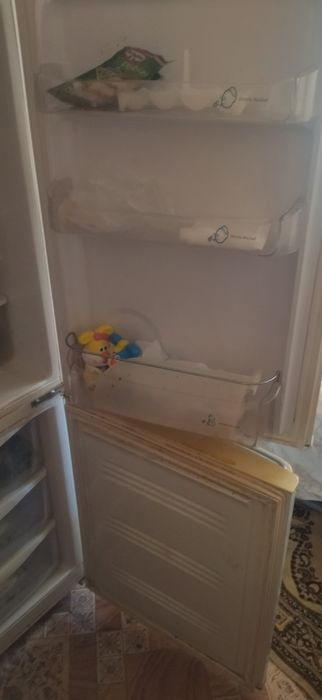 Холодильник- самсунг