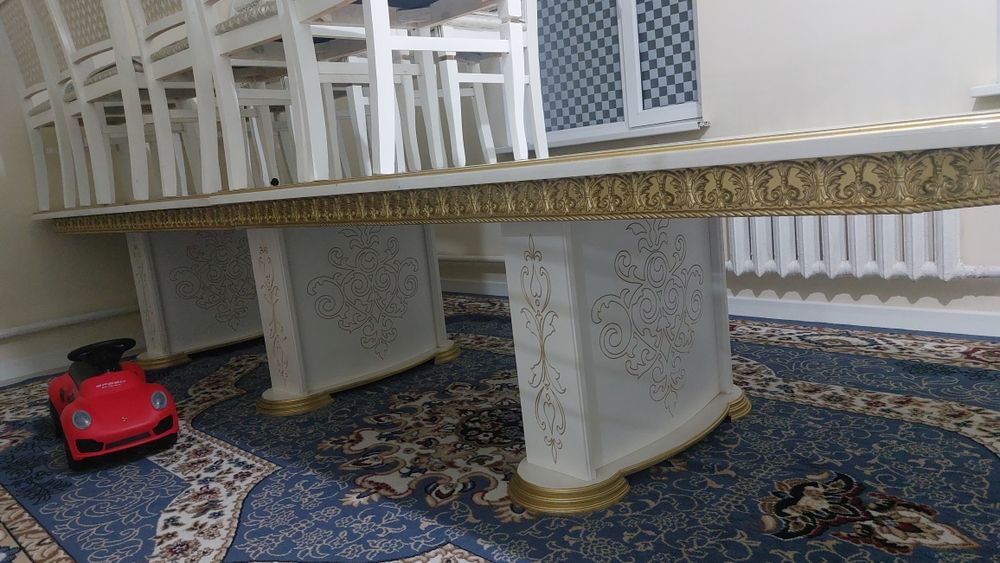 стол и стуля хор