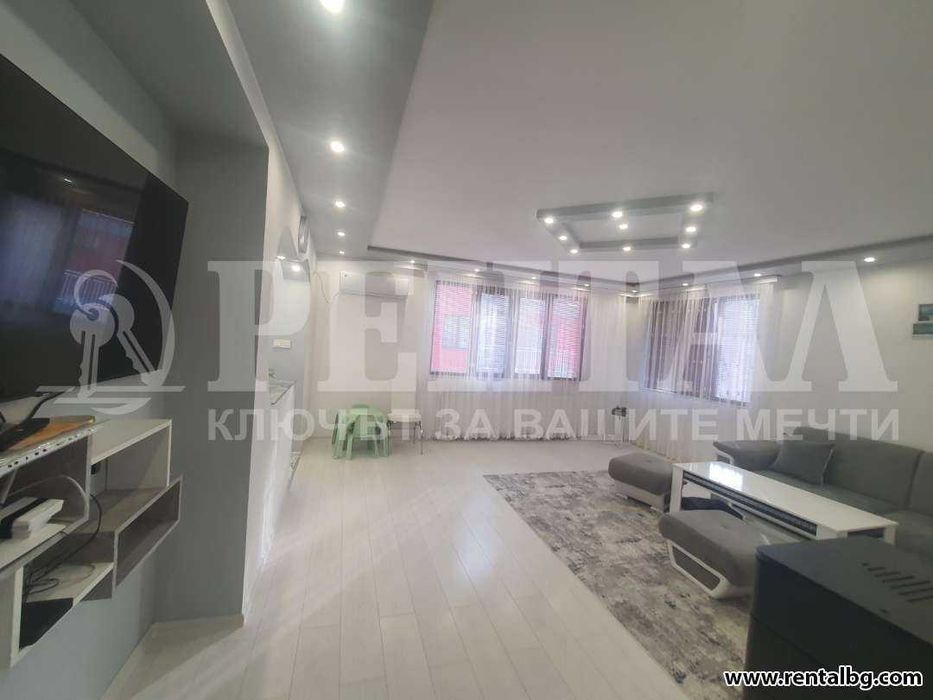 Продава се Тристаен апартамент в Пловдив, Център - 118 кв.м за 1678 €/кв.м - Снимка #2