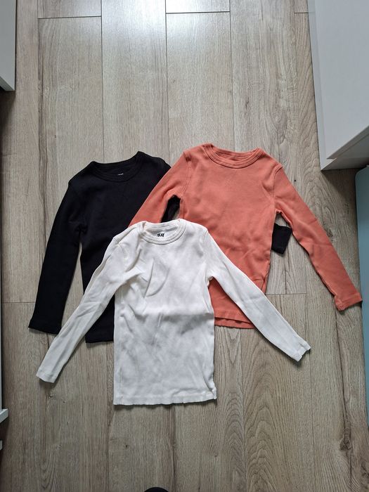 Lot 3 bluze H&M marime 110 116 noi