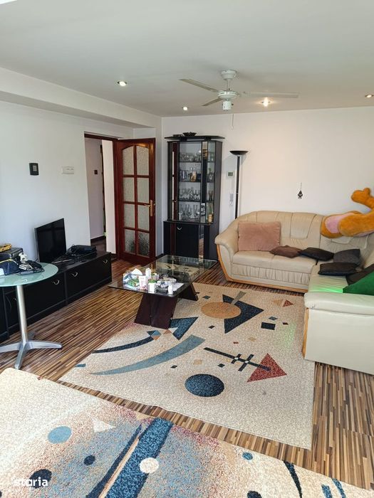 Apartamemnt 3 camere C.R.Vivu