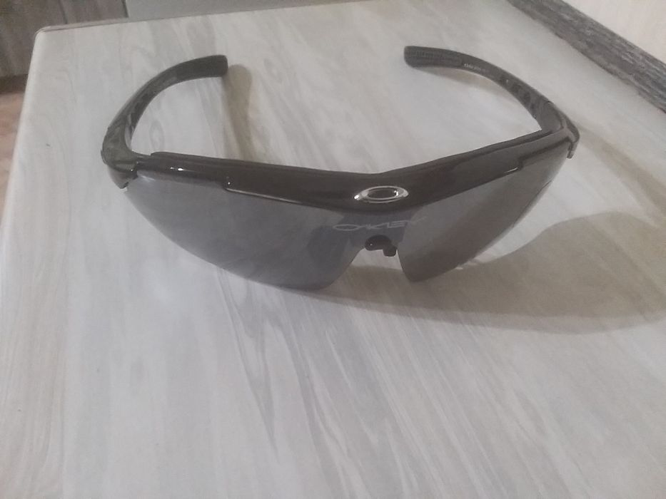 Продам очки Oakley