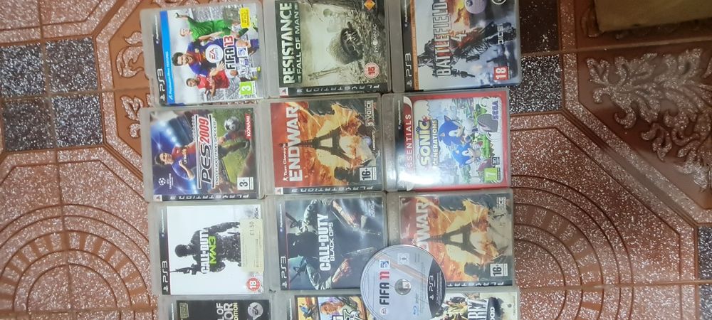 23 jocuri ps3  300 lei pachetul